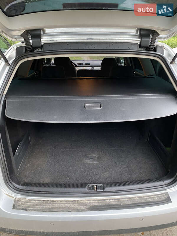 Универсал Volkswagen Passat 2008 в Харькове