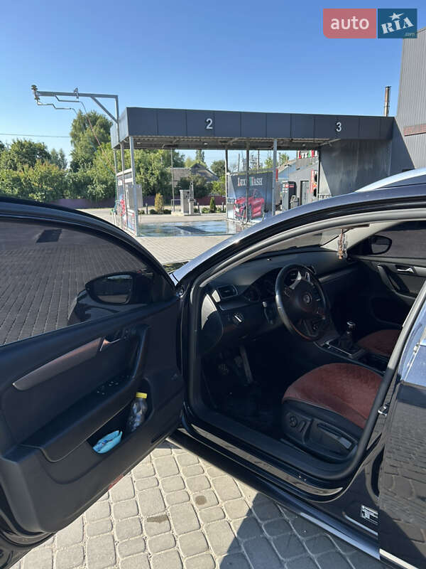 Универсал Volkswagen Passat 2011 в Хмельницком