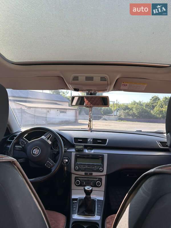 Универсал Volkswagen Passat 2011 в Хмельницком