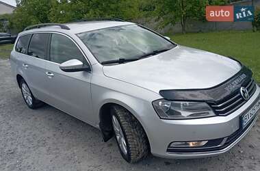 Універсал Volkswagen Passat 2014 в Ізяславі