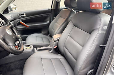 Універсал Volkswagen Passat 2004 в 