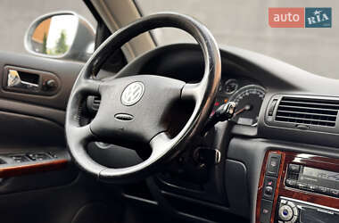Універсал Volkswagen Passat 2004 в 