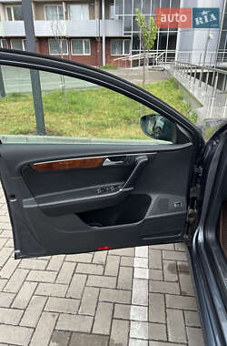 Универсал Volkswagen Passat 2011 в 