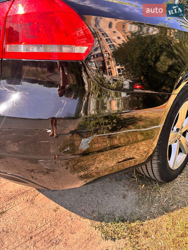 Універсал Volkswagen Passat 2015 в Києві