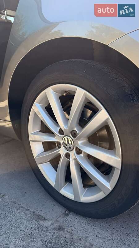 Седан Volkswagen Passat 2013 в Броварах