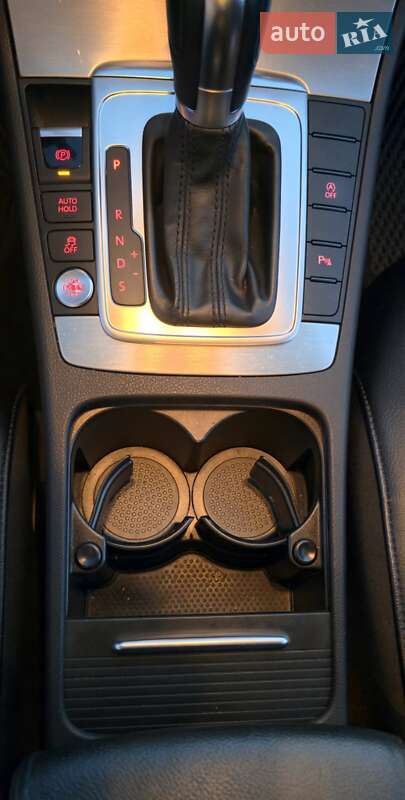 Универсал Volkswagen Passat 2014 в Харькове