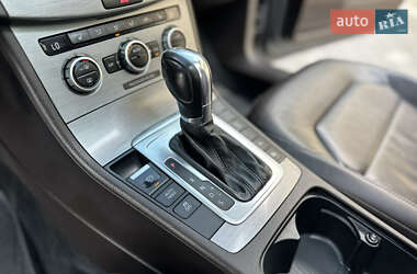 Універсал Volkswagen Passat 2013 в 