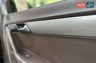 Універсал Volkswagen Passat 2013 в 