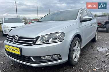 Універсал Volkswagen Passat 2011 в Ужгороді