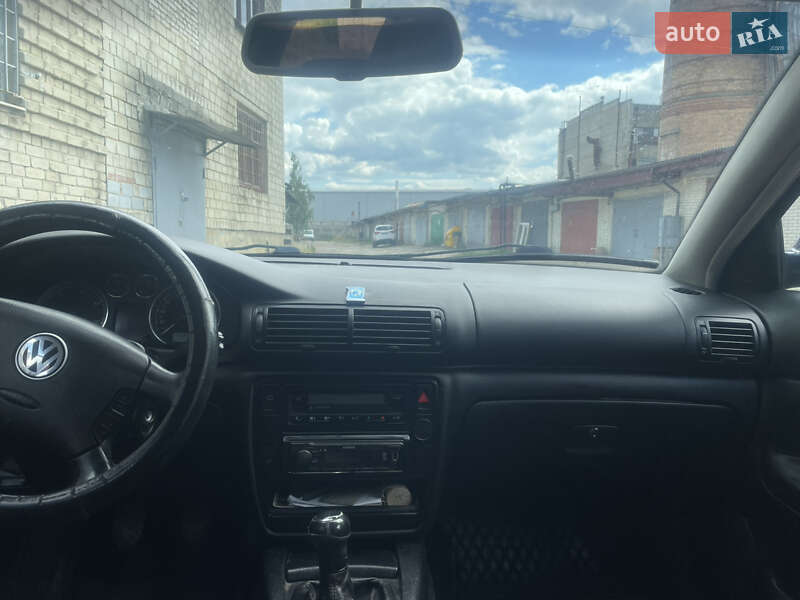 Универсал Volkswagen Passat 2001 в Новояворовске