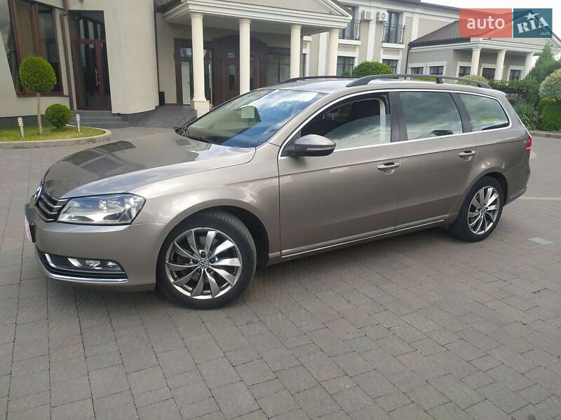 Универсал Volkswagen Passat 2012 в Стрые