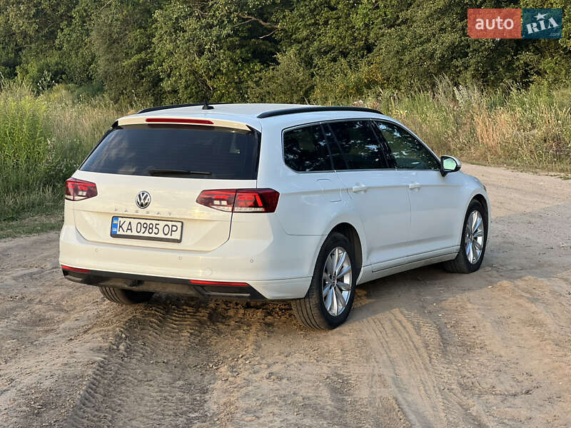 Универсал Volkswagen Passat 2019 в Петропавловской Борщаговке
