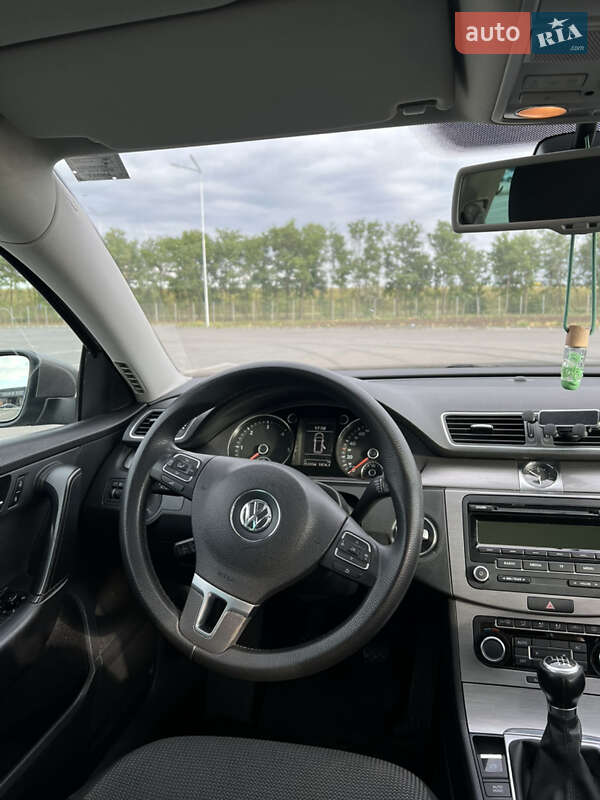 Универсал Volkswagen Passat 2011 в Днепре