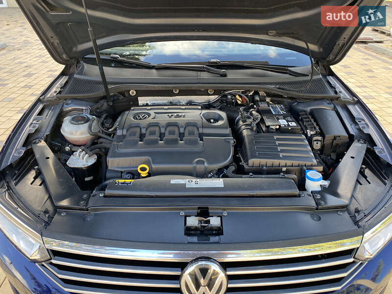 Універсал Volkswagen Passat 2018 в Тульчині фото 39 Універсал Volkswagen Passat 2018 в Тульчині