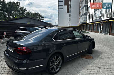 Седан Volkswagen Passat 2017 в Ивано-Франковске