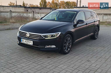 Универсал Volkswagen Passat 2017 в Запорожье