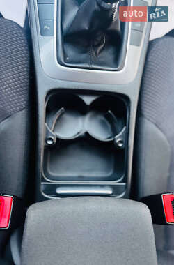 Універсал Volkswagen Passat 2010 в 