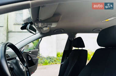 Універсал Volkswagen Passat 2010 в 