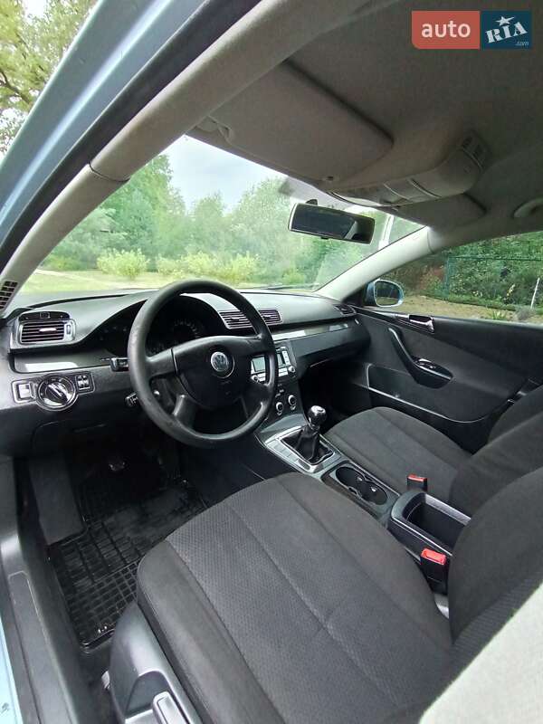 Седан Volkswagen Passat 2006 в Ивано-Франковске