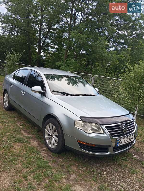 Седан Volkswagen Passat 2006 в Ивано-Франковске