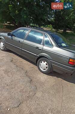Седан Volkswagen Passat 1992 в Смеле