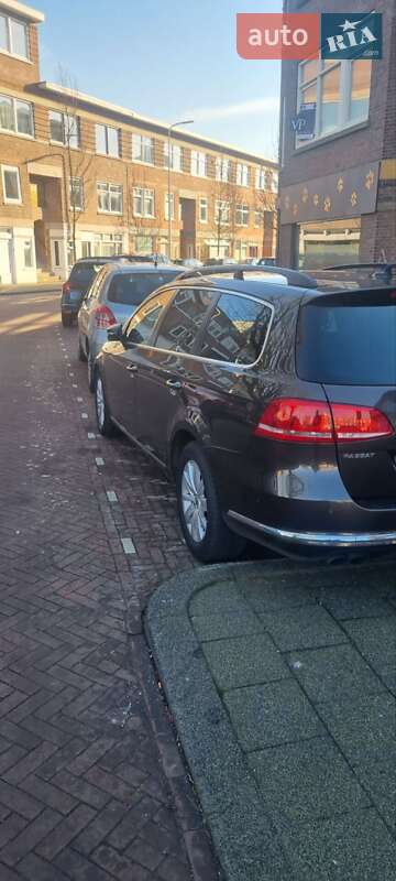 Універсал Volkswagen Passat 2012 в Тернополі