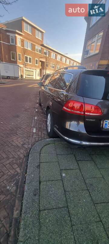 Універсал Volkswagen Passat 2012 в Тернополі