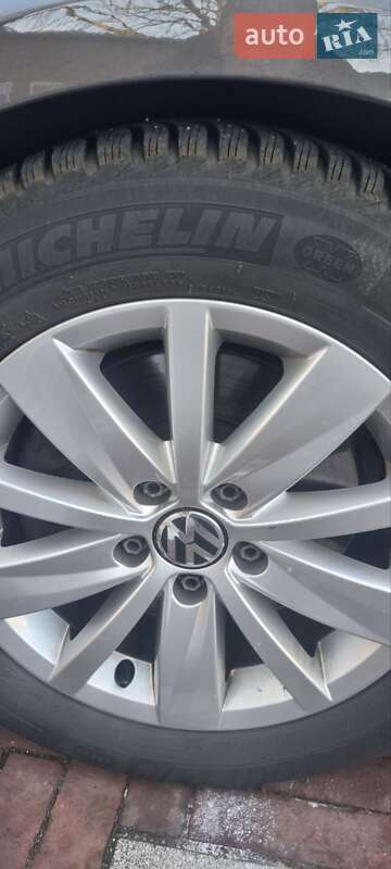 Універсал Volkswagen Passat 2012 в Тернополі