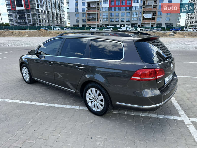 Универсал Volkswagen Passat 2013 в Киеве