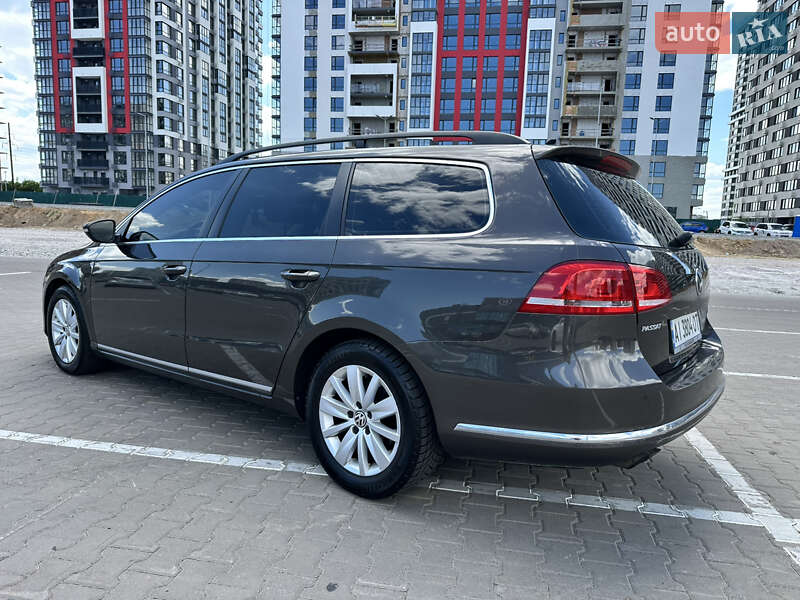 Универсал Volkswagen Passat 2013 в Киеве