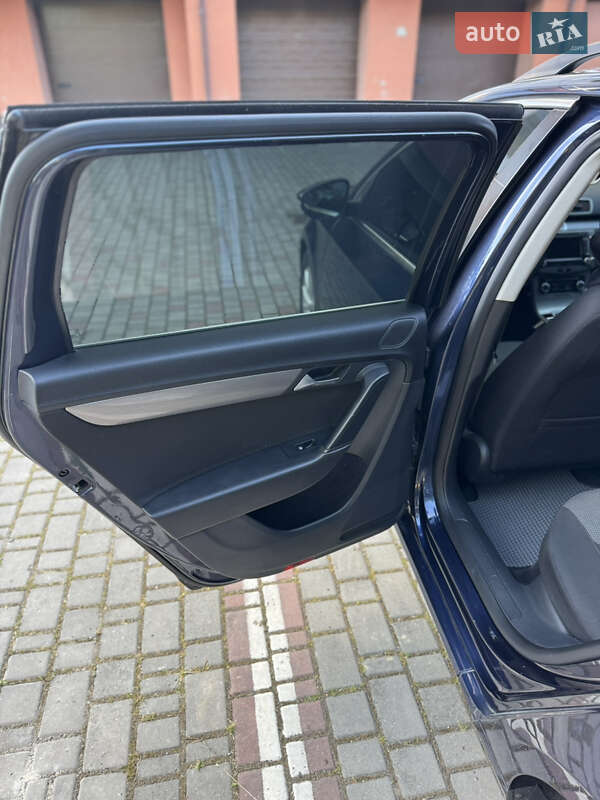 Универсал Volkswagen Passat 2011 в Ивано-Франковске