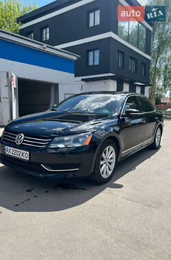Седан Volkswagen Passat 2012 в Харкові