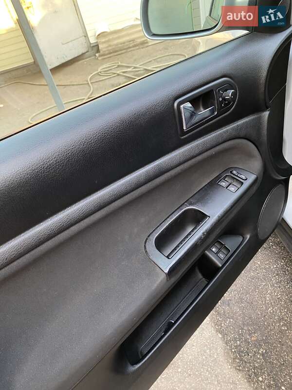 Седан Volkswagen Passat 2003 в Соснице