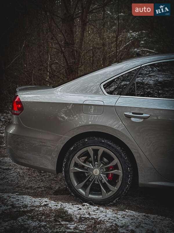 Седан Volkswagen Passat 2012 в Нетешине