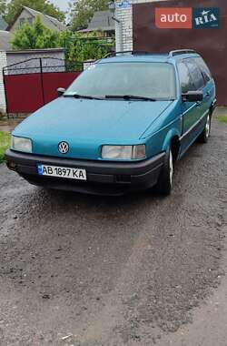 Седан Volkswagen Passat 1992 в Виннице