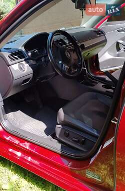 Седан Volkswagen Passat 2014 в 