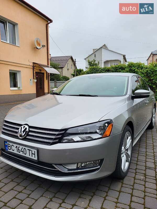 Седан Volkswagen Passat 2012 в Самборе