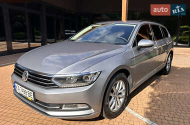 Универсал Volkswagen Passat 2017 в Киеве