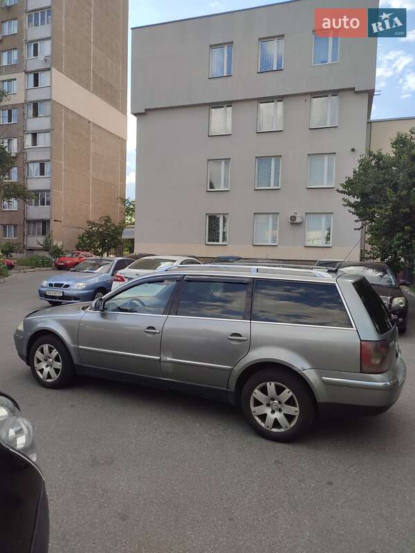 Универсал Volkswagen Passat 2004 в Киеве