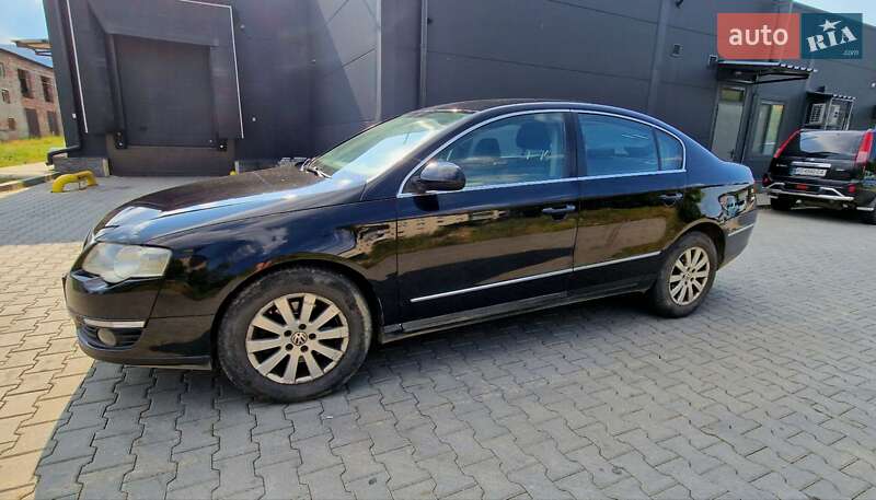 Седан Volkswagen Passat 2006 в Ужгороді