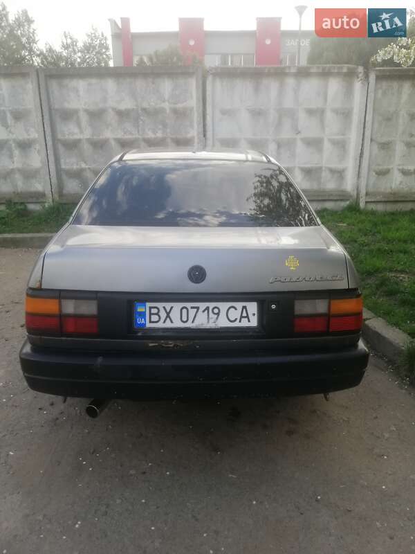 Седан Volkswagen Passat 1991 в Хмельницком