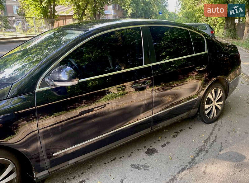 Седан Volkswagen Passat 2006 в Ивано-Франковске