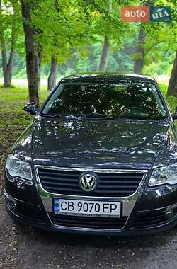 Седан Volkswagen Passat 2010 в Сребном