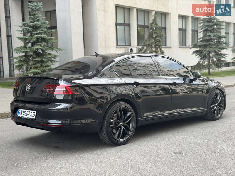Седан Volkswagen Passat 2018 в Харькове