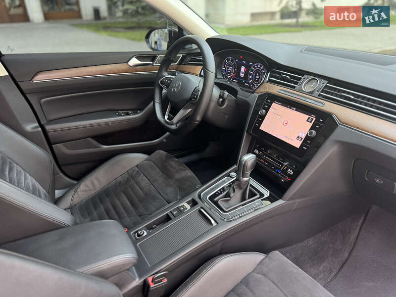 Седан Volkswagen Passat 2018 в Харькове