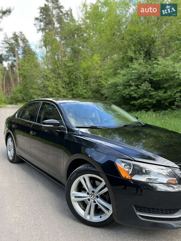 Седан Volkswagen Passat 2014 в Софиевской Борщаговке