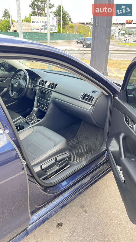 Седан Volkswagen Passat 2015 в Киеве