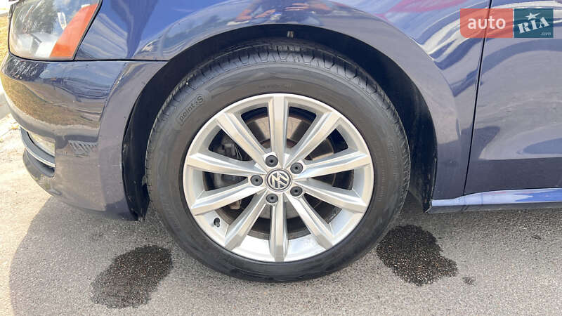 Седан Volkswagen Passat 2015 в Киеве