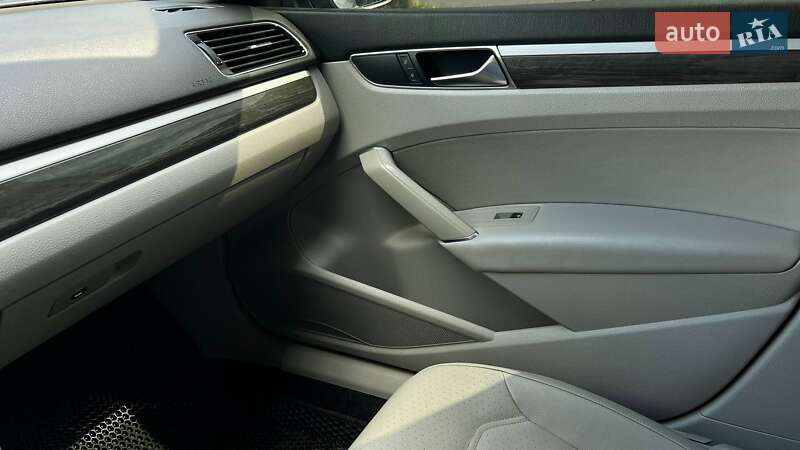 Седан Volkswagen Passat 2016 в Львове фото 17 Седан Volkswagen Passat 2016 в Львове