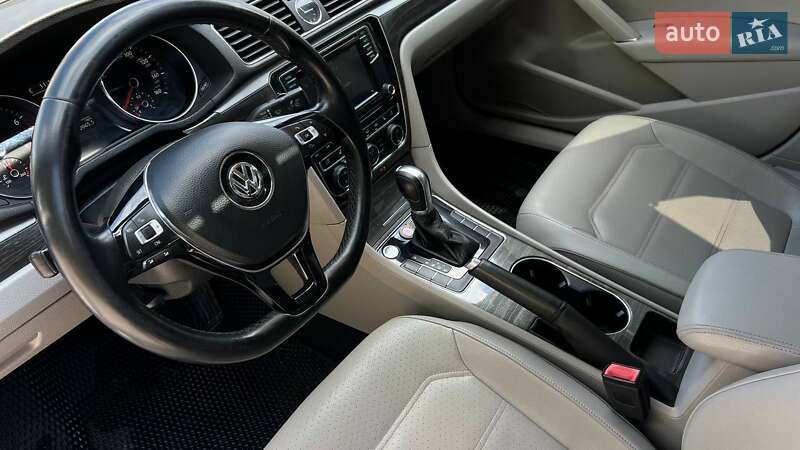 Седан Volkswagen Passat 2016 в Львове фото 23 Седан Volkswagen Passat 2016 в Львове